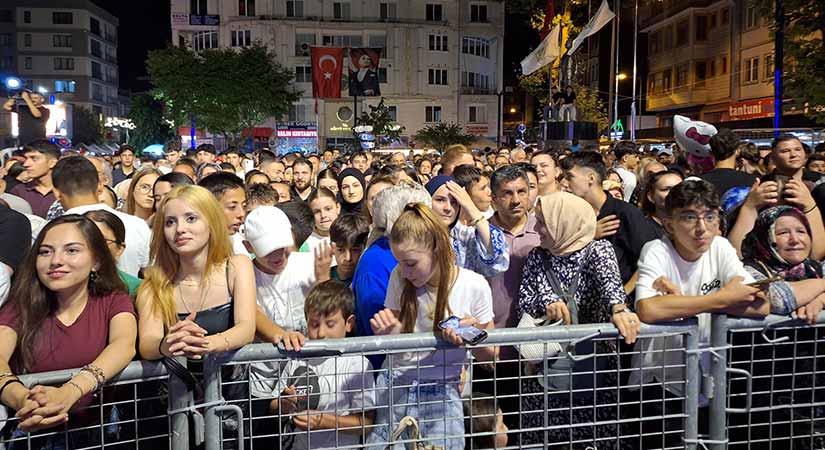 Görele’de Kemençe ve Horon coşkusu zirve yaptı