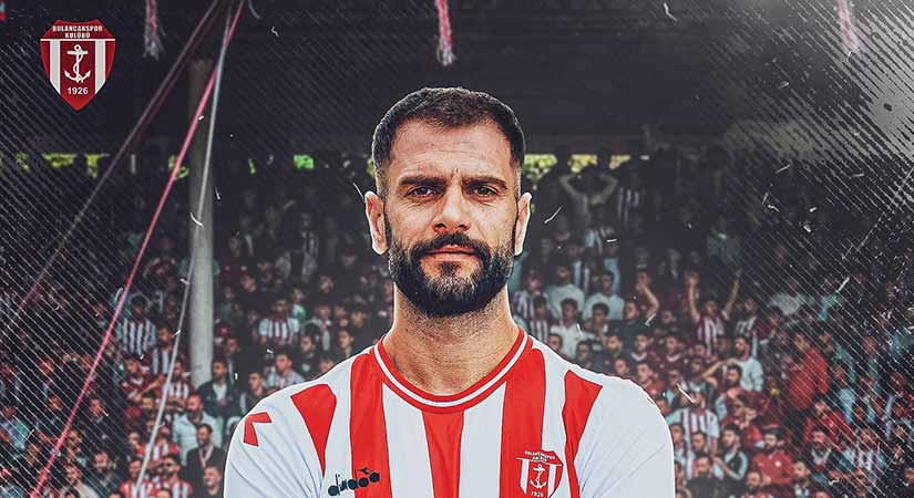 Hakan Kuş ve Mertkan Cengiz Kırmızı-Beyazlı Formada