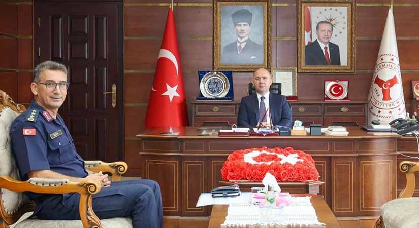 Yeni komutan göreve başladı