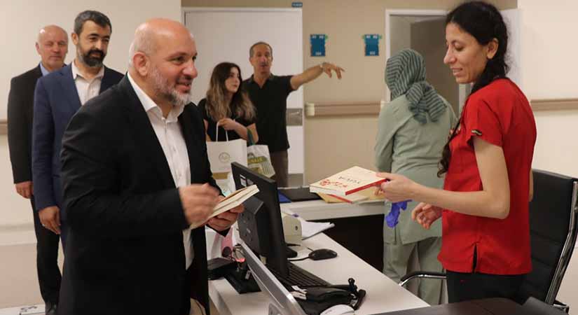 Müftü Kılıçbay hastanede hastaları ziyaret etti