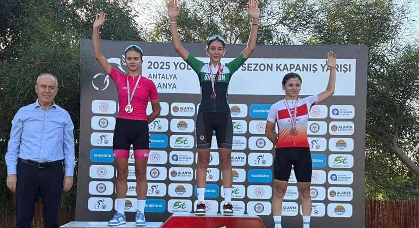 Giresunlular madalya yağmuruna tuttu