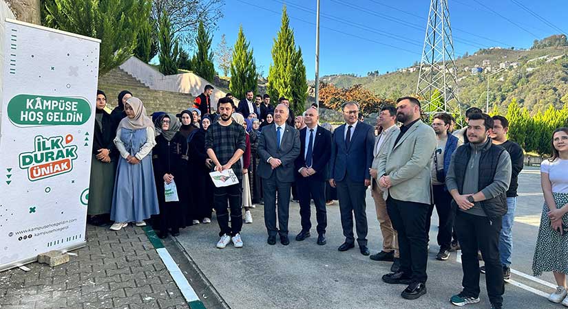 Kaymakam Tuncer ve eşi dernek ziyaretinde