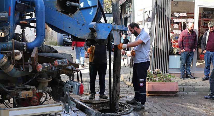 Bulancak’ta yağmur suyu ve kanalizasyon hatları temizleniyor