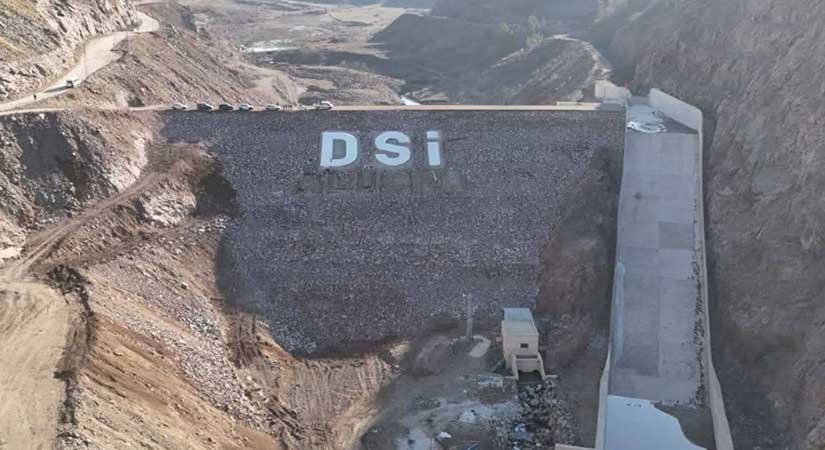 Baraj gövdesi tamamlandı