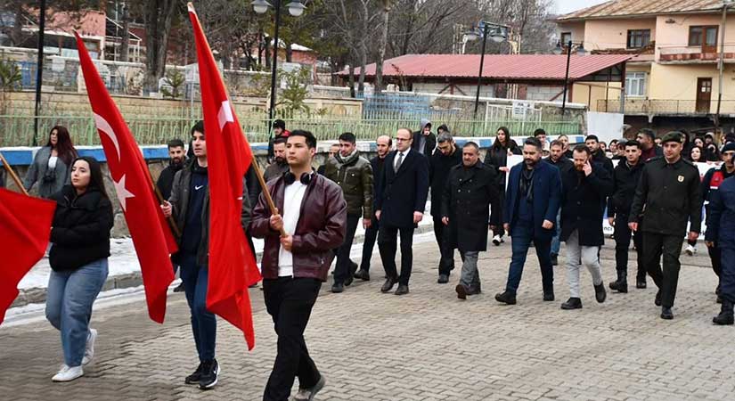 Üniversiteliler Alucra’da Sarıkamış Şehitlerini andı