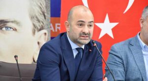 Civelekoğlu’ndan Fuat Köse’ye: Kendisine oy verir miydi?