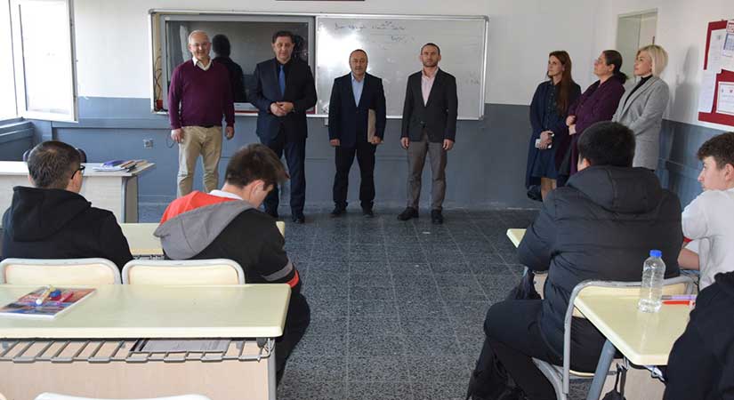 Espiye’de “Yazınla Yazıma Dokun” yarışmasına iki ödül