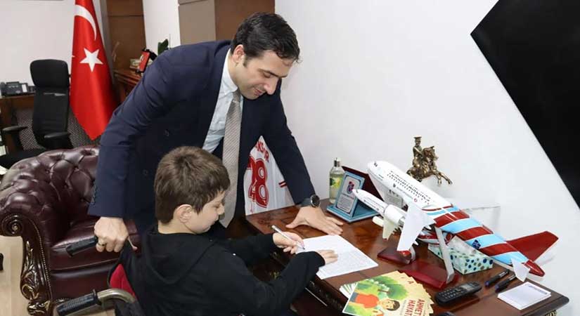 Kaymakam Tuncer’den Miraç Deniz’e Anlamlı Destek