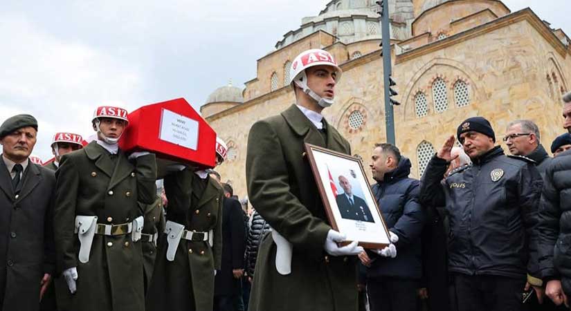 Uzman Çavuş Murat Ayvaz son yolculuğuna uğurlandı