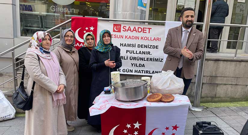 Saadet’ten Gazi Caddesi’nde hamsi etkinliği