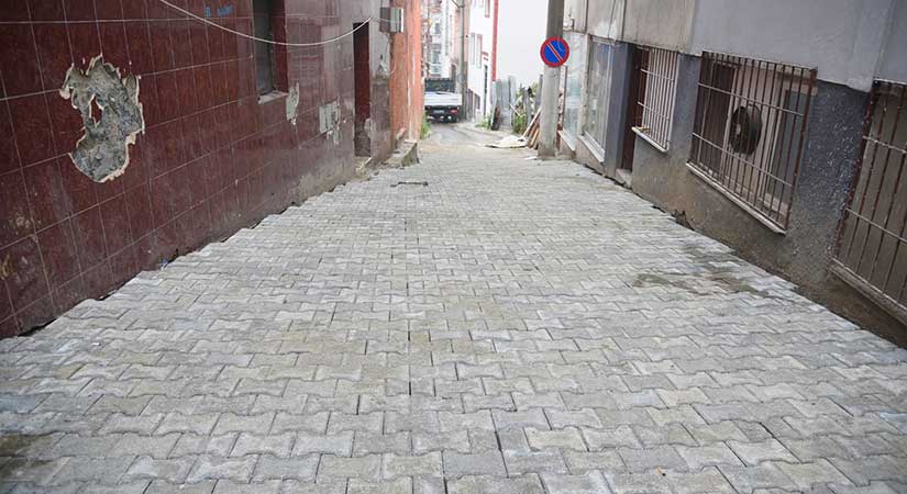 İniş Sokak’ta Yol Çalışması Tamamlanıyor