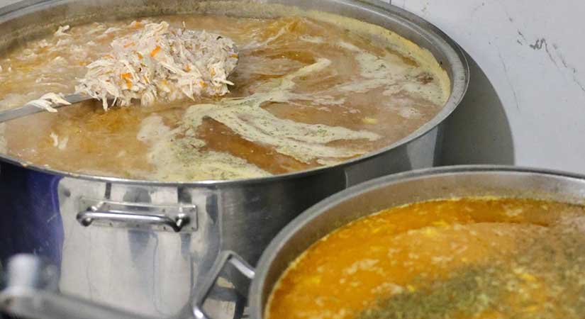 Bulancak’ta pazarcı esnafa sıcak çorba desteği