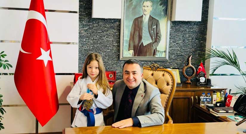 Espiyeli Karateci Mira Aydın Sakarya yolcusu