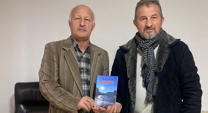 Espiyeli Şairden dördüncü duygu yolculuğu