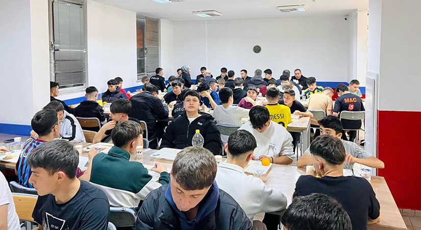 Kaymakam Kavanoz Öğrencilerle buluştu