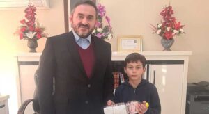 Biriktirdiği harçlıklarını Filistin için bağışladı 