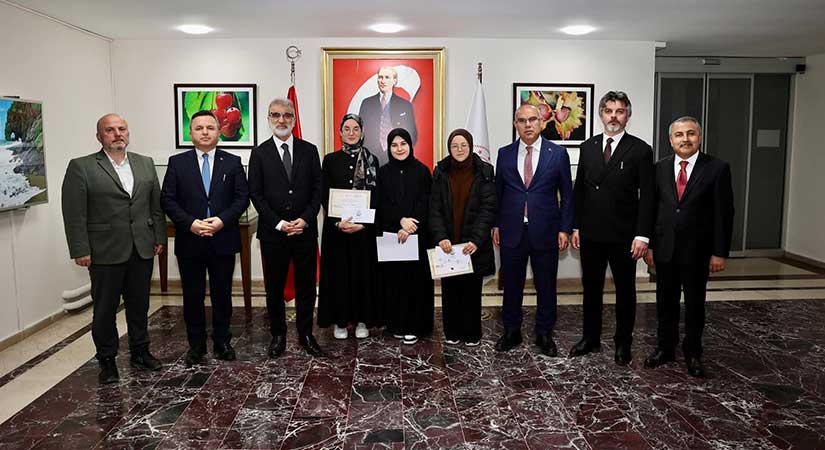 Giresun’un genç hafızları ödüllerini aldı