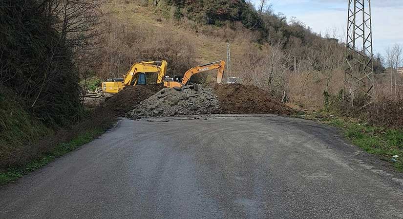 Zıva grup yolu üç gün kapanıyor