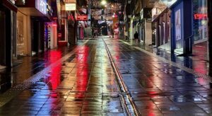 Giresun’da cadde ve sokaklar gece yıkanıyor