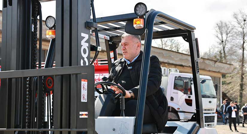 Bulancak’ta belediye filosuna forklift takviyesi yapıldı