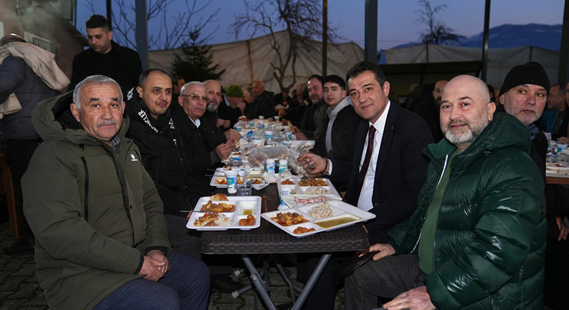 Başkan Köse mahalle iftarlarında vatandaşlarla buluşuyor