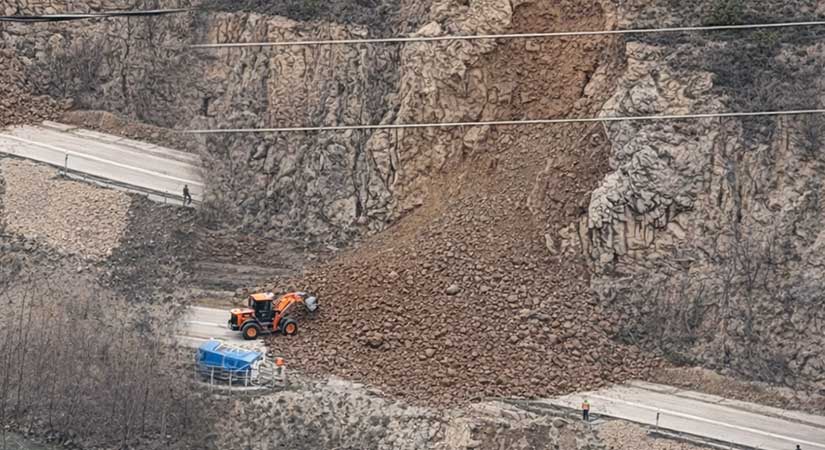 Kürtün–Tirebolu Yolunda Heyelan Endişesi Büyüyor