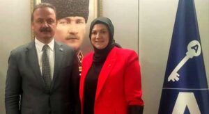 Anahtar Partisi’nde Kadın Kolları Başkanı İstifa Etti