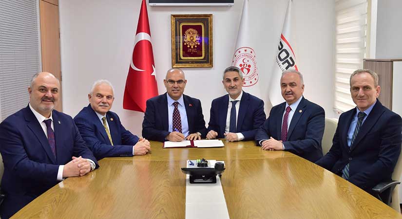 Giresun’a Dev Spor Kompleksi İçin İmzalar Atıldı