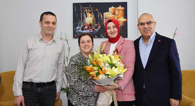 Vali Koç ve eşi aile ziyaretleriyle gönüllere dokundu