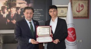 Espiye’de Hafız Öğrenciye Anlamlı Belge Töreni