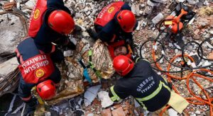 Giresun’da deprem tatbikatı gerçeğini aratmadı