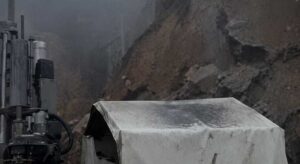 Dereli’de sondaj alanı çöktü: makine gömüldü