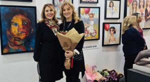 Elvan Işık Gezmiş ArtAnkara Fuarını Ziyaret Etti