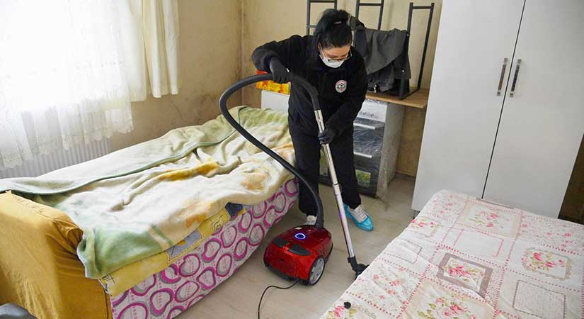 Giresun Belediyesi bakım hizmetiyle yalnızları yalnız bırakmıyor