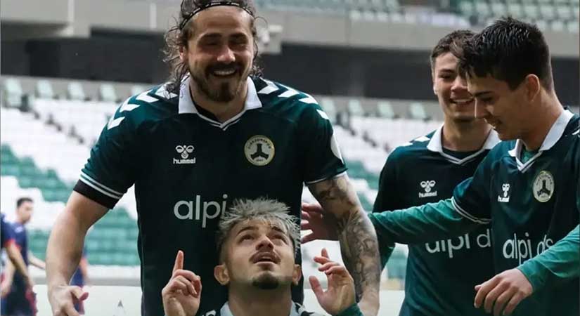 Giresunspor küme düşse de sahada dimdik