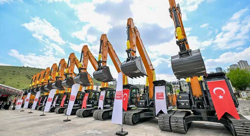 TBB Giresun Belediyesi’ne 8 milyonluk iş makinesi verdi