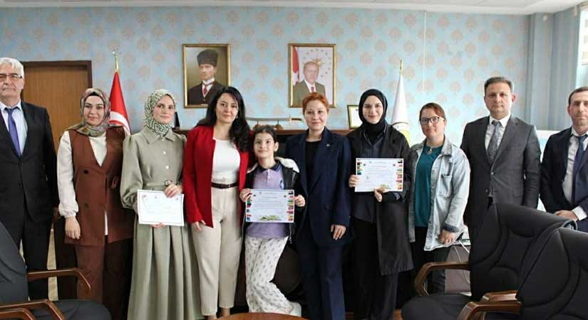 Keşap’ta kitap kurtlarına anlamlı ödül