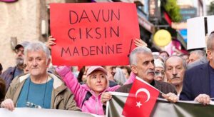 Halk yürüdü, meydanda tepki yükseldi