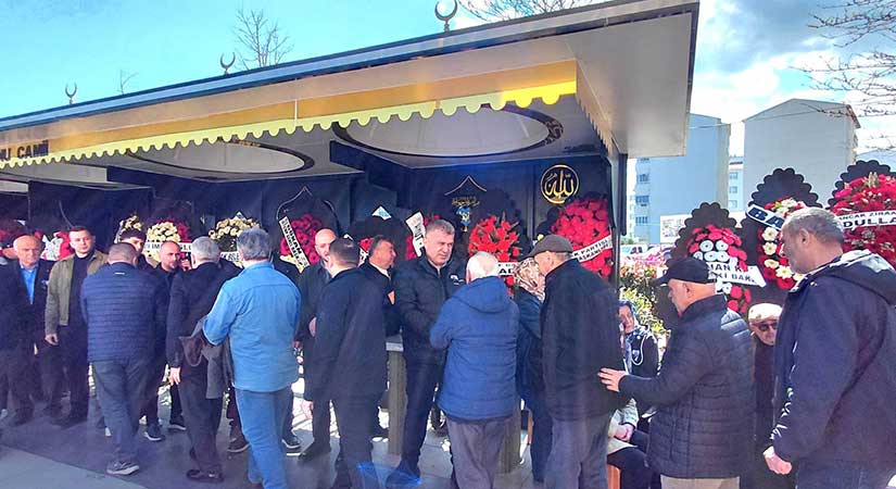 Ahmet Sıbıç son yolculuğuna uğurlandı