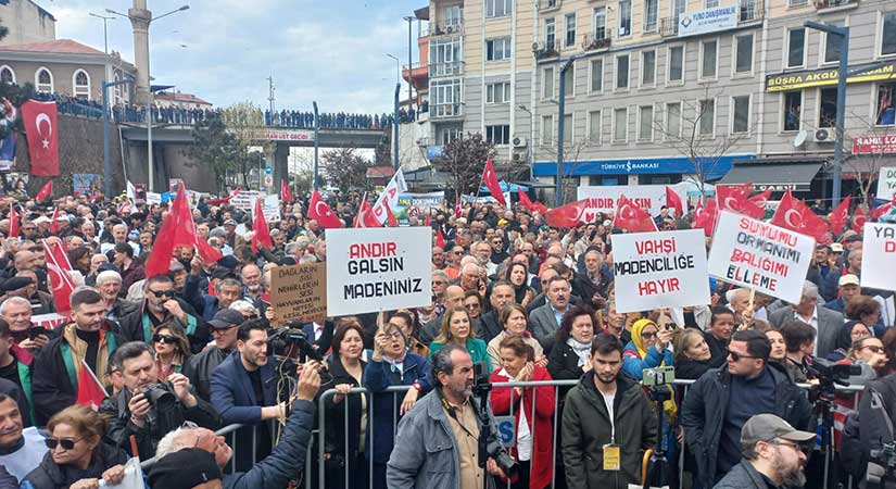 Tirebolu mitinginde maden mesajı