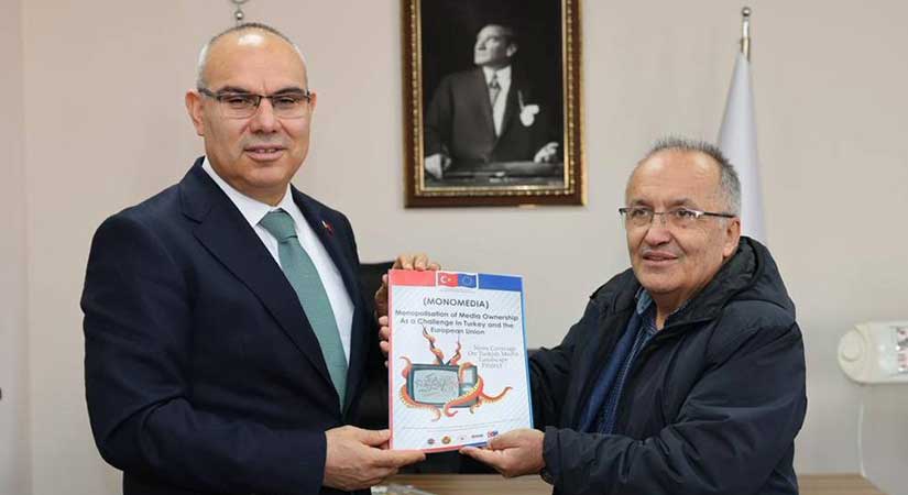 Vali Mustafa Koç gazetecilerle buluştu