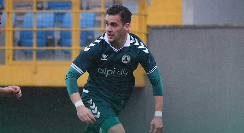 Giresunspor deplasmanda puanı kaptı