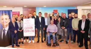 Meclis üyelerinden Özgür Özel’e destek