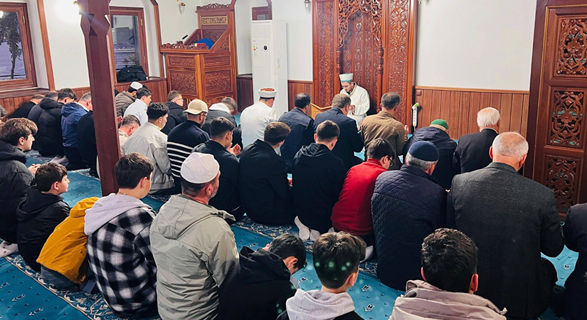 Espiye’de sabah namazında gençlik buluştu