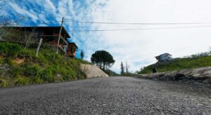 Giresun Özel İdaresi Keşap’ta yolu yeniledi