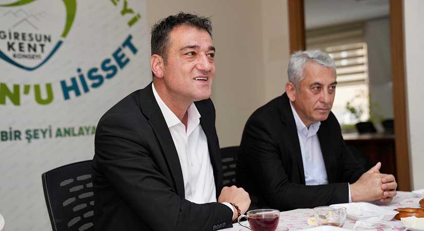 Fuat Köse personelle buluştu