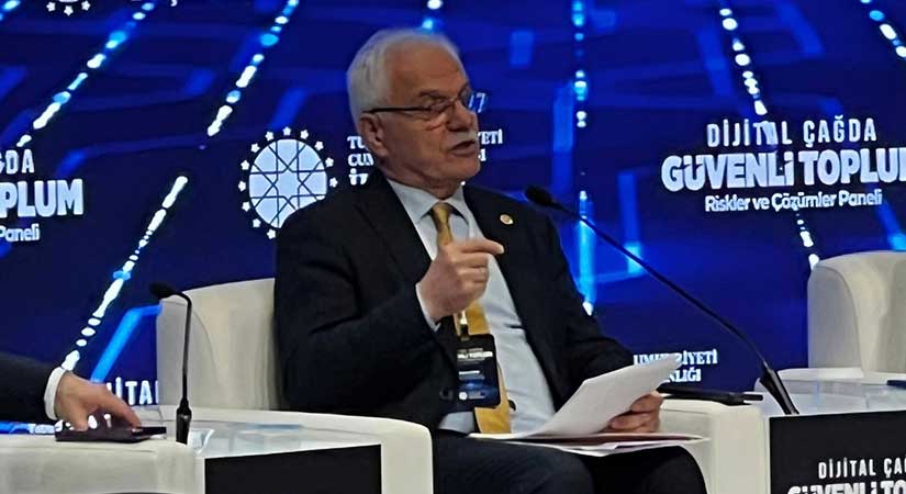 Nazım Elmas “Dezenformasyon toplumsal güveni yıkıyor”