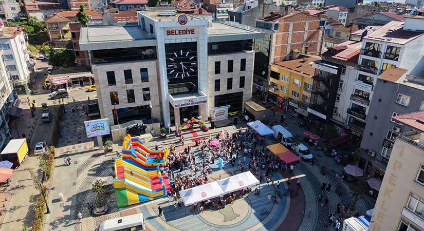 Bulancak’ta karne sevinci meydanı doldurdu