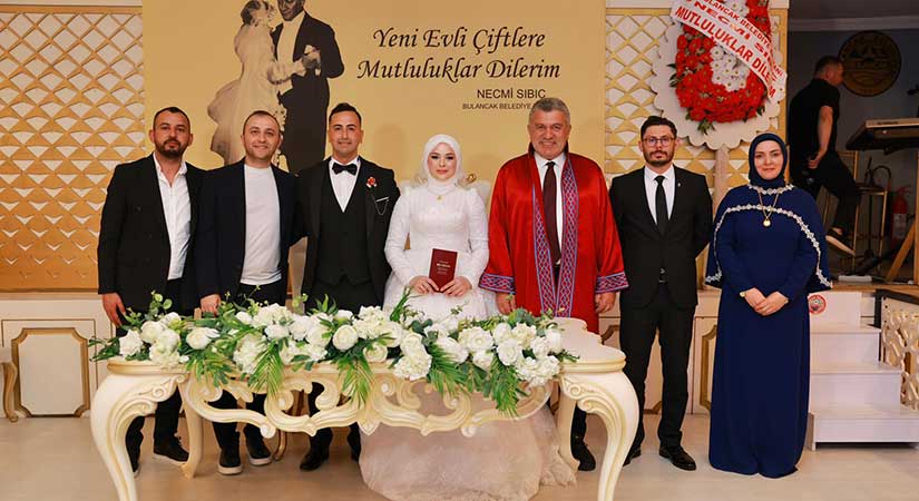 Bulancak’ta 13 çift mutluluğa imza attı