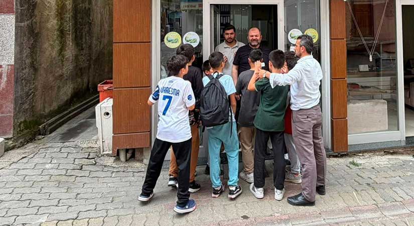 Kur’an kursu öğrencilerinden esnaf ziyareti
